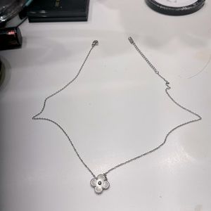 Clover silver necklace